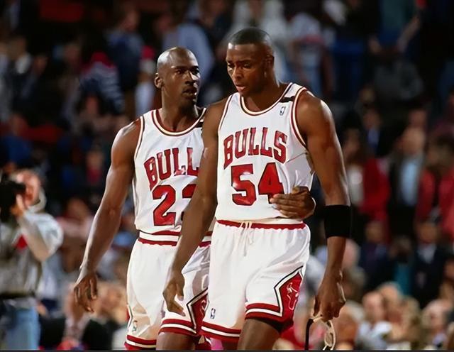 FIFA Club World Cup-科比乔丹有何不同? “眼镜蛇”格兰特:如果科比是A乔丹是A+