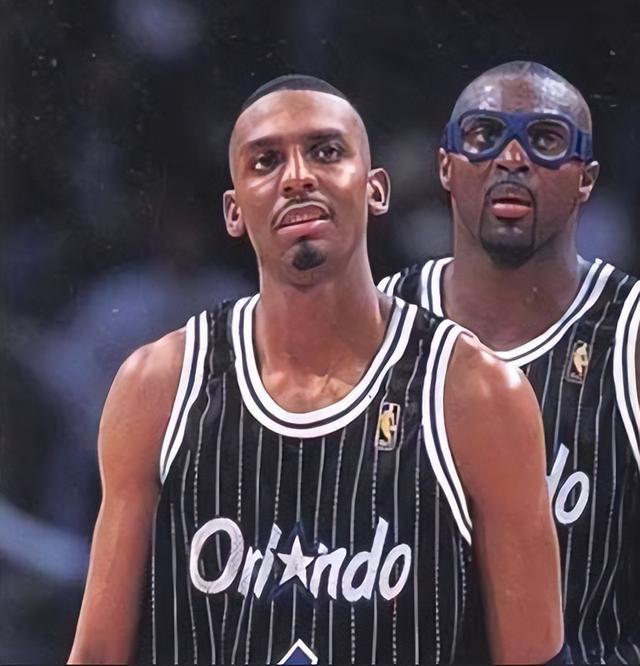 FIFA Club World Cup-科比乔丹有何不同? “眼镜蛇”格兰特:如果科比是A乔丹是A+