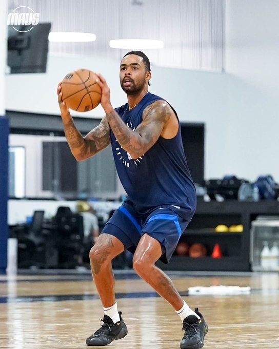 FIFA Club World Cup-开练&amp;期待新赛季！独行侠官方晒新援拉塞尔多张训练照